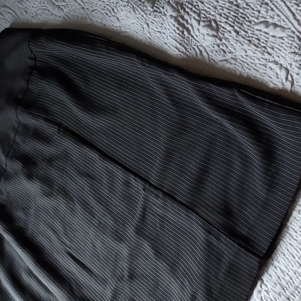 Black pinstriped pencil skirt size 14